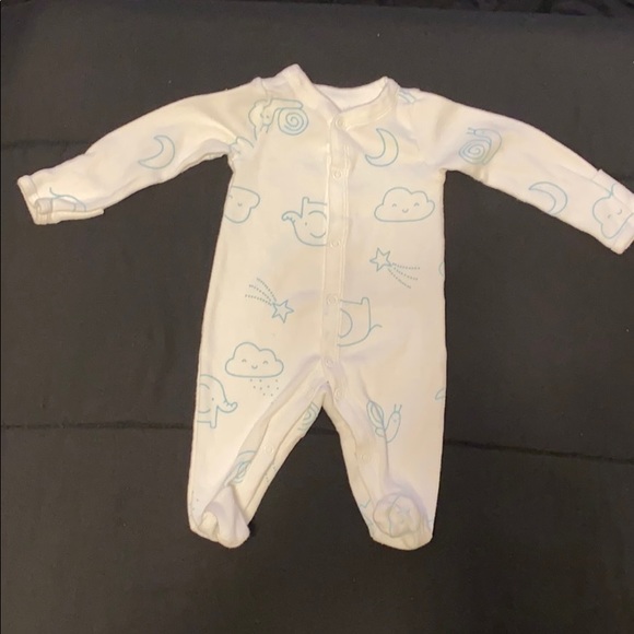 Carter’s Newborn Bundle - Picture 2 of 5